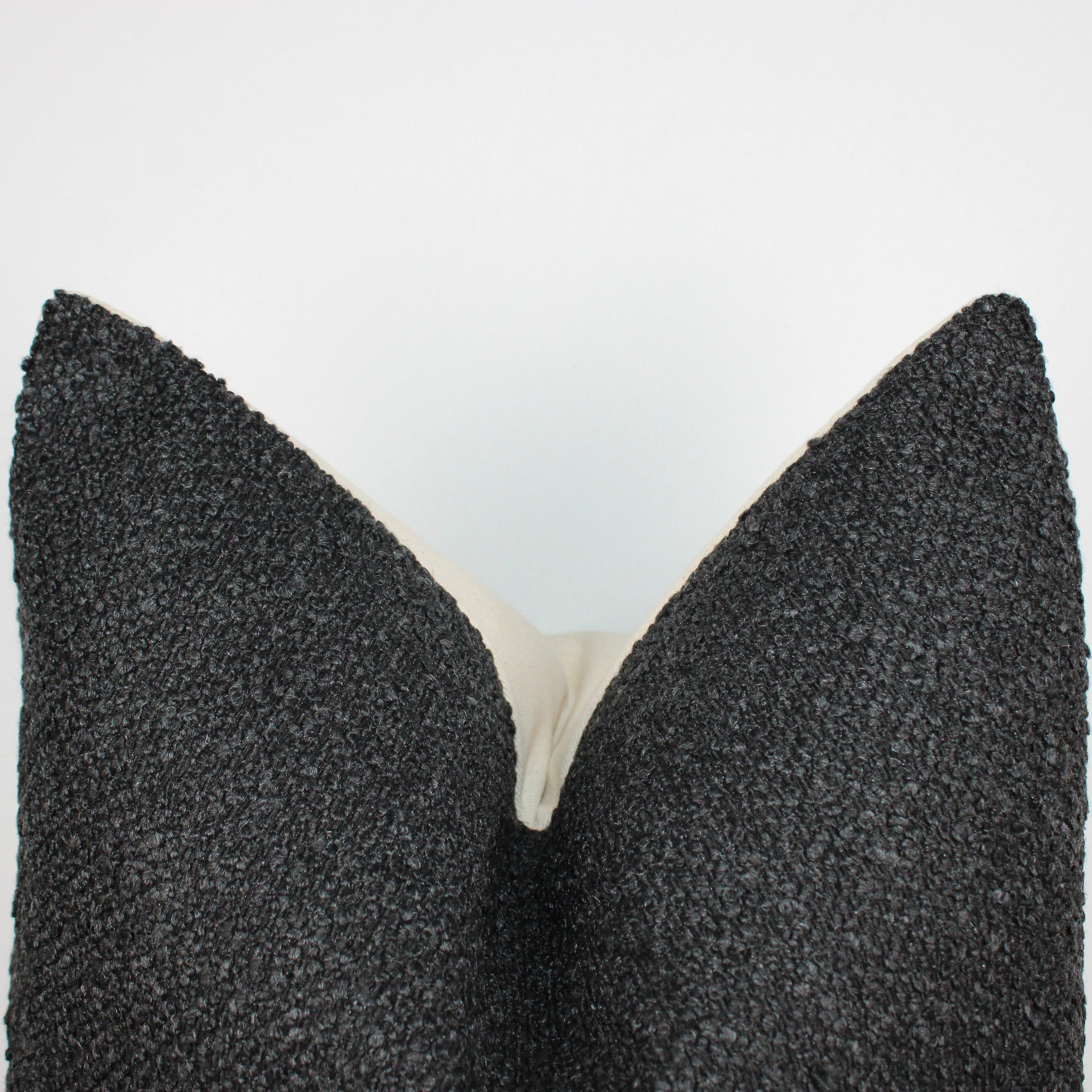 All in Black Boucle