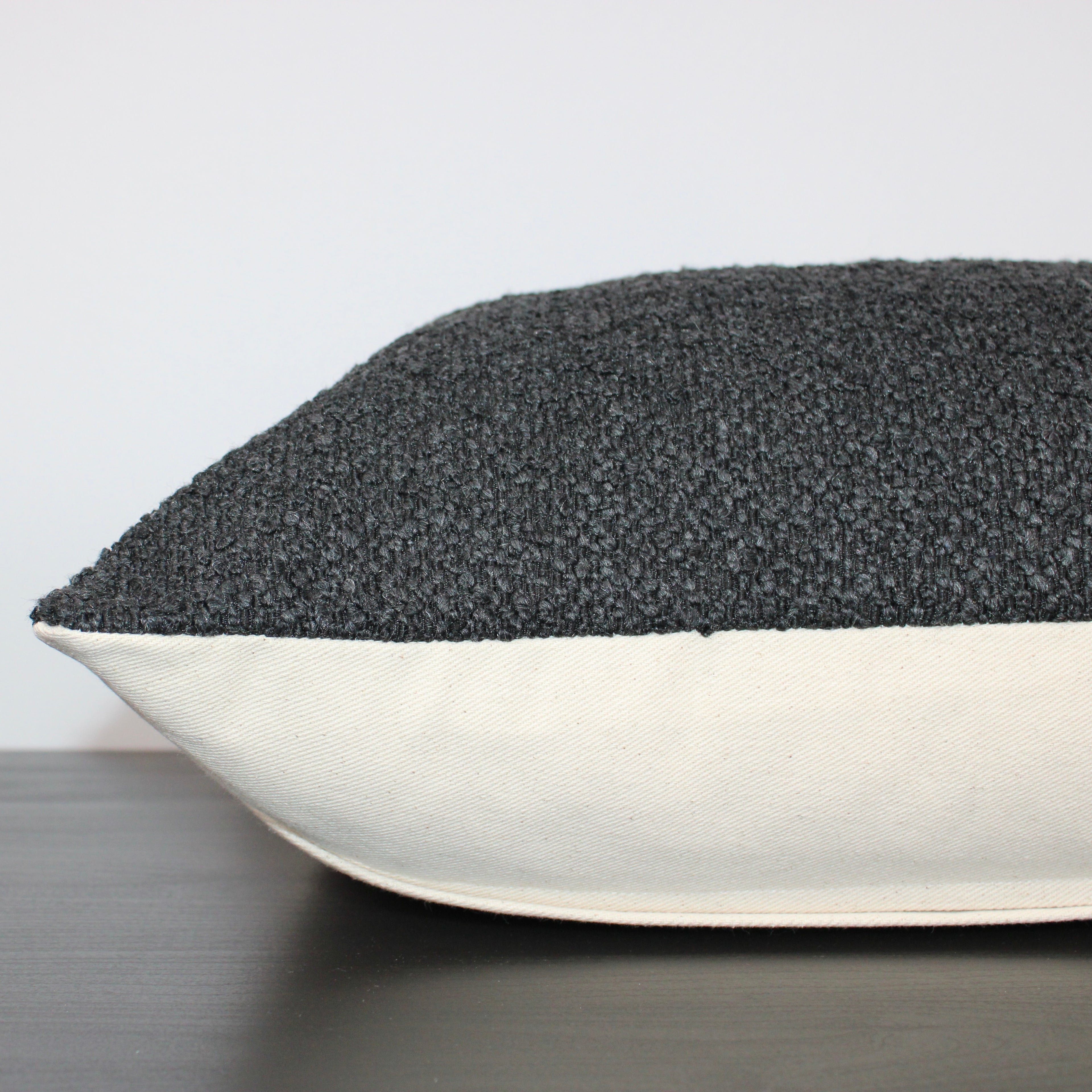 All in Black Boucle