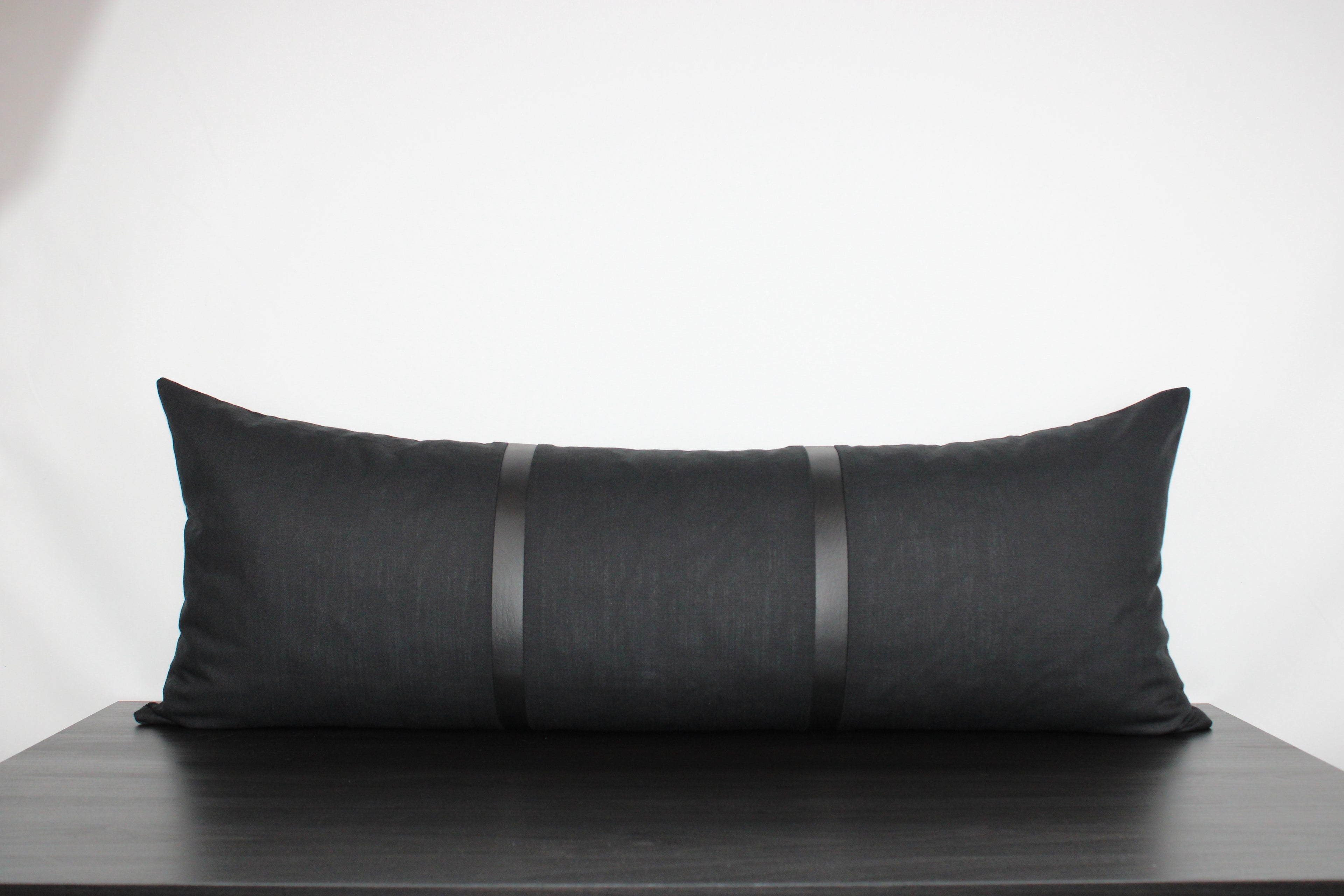 Opal All In black Linen