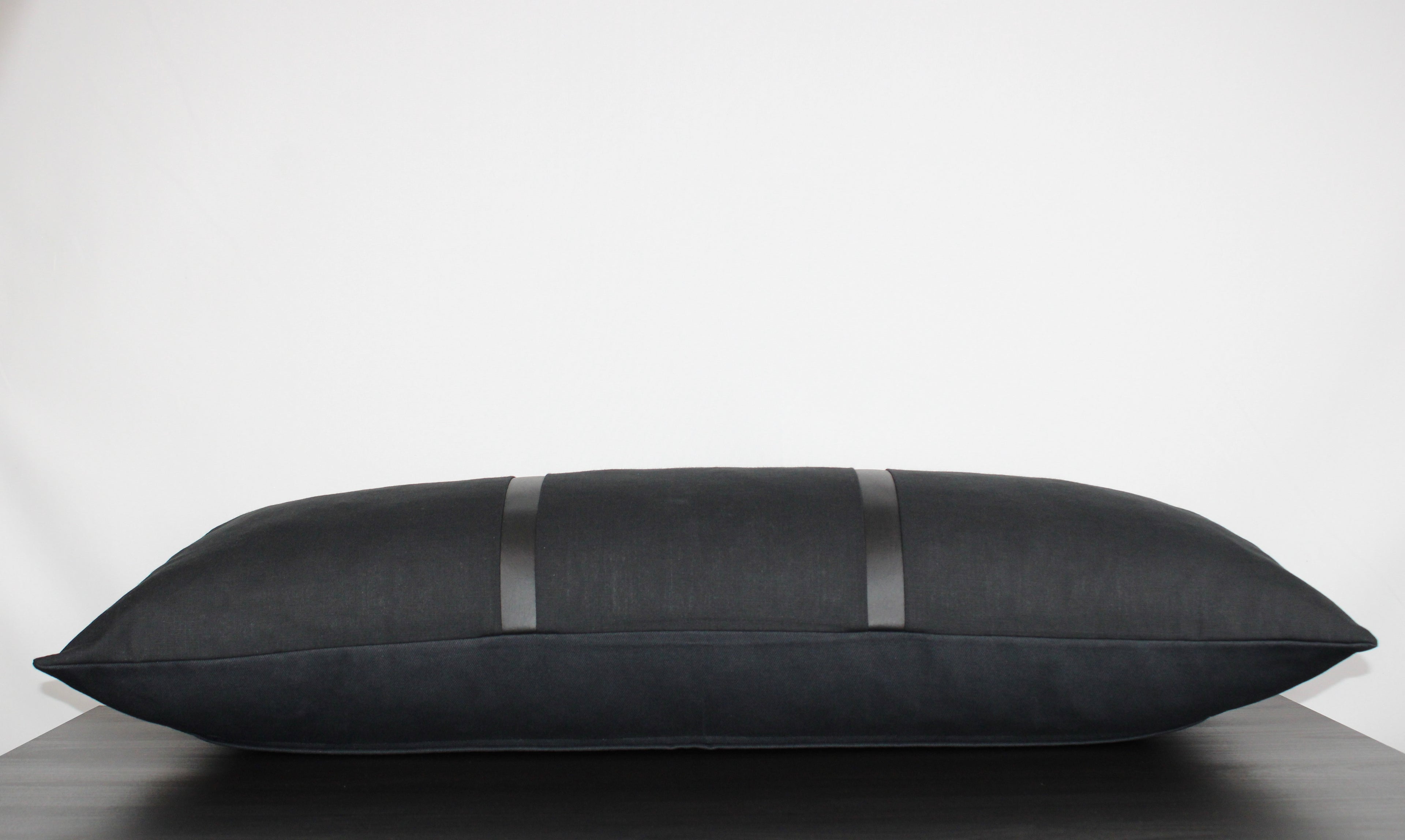 Opal All In black Linen