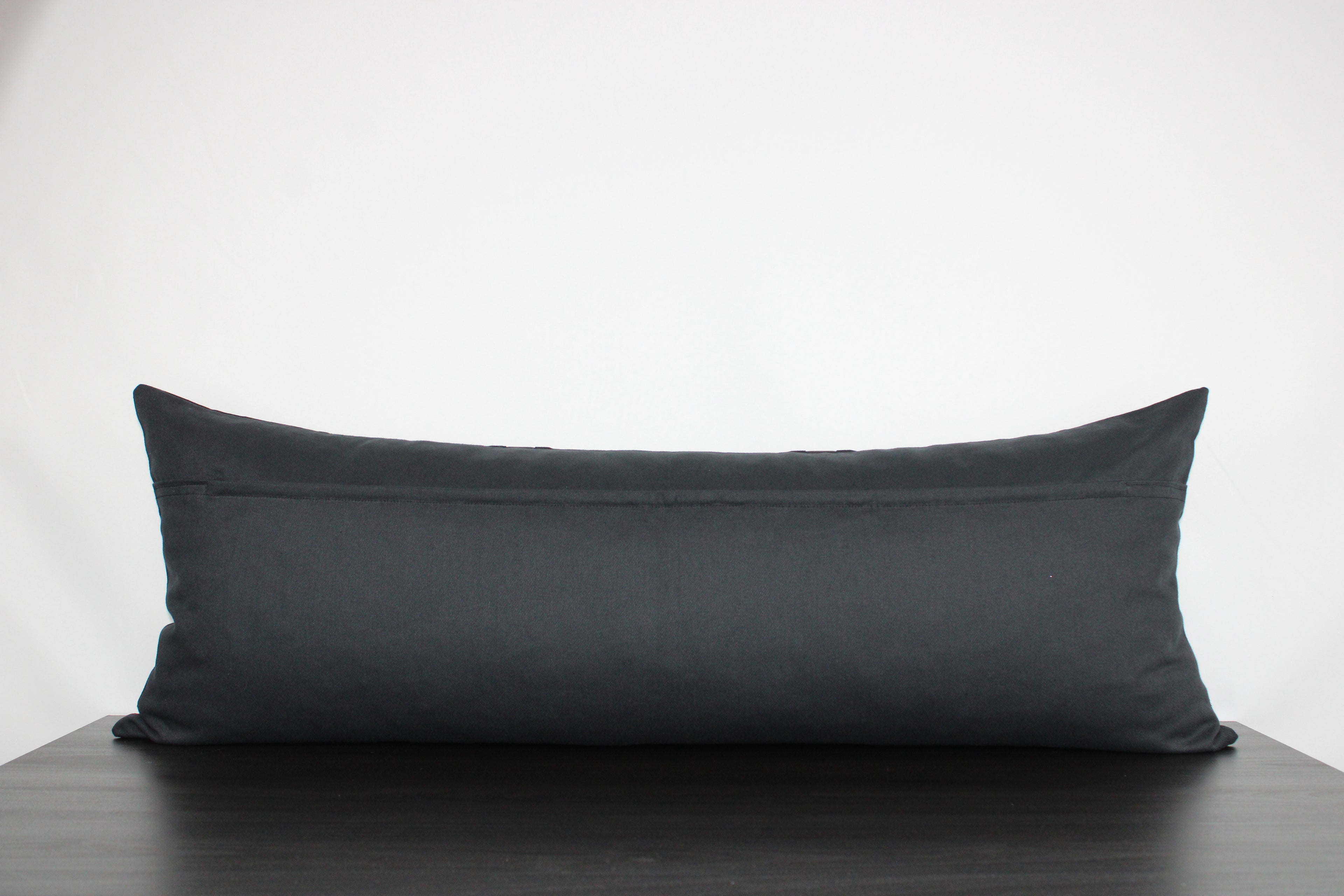 Opal All In black Linen